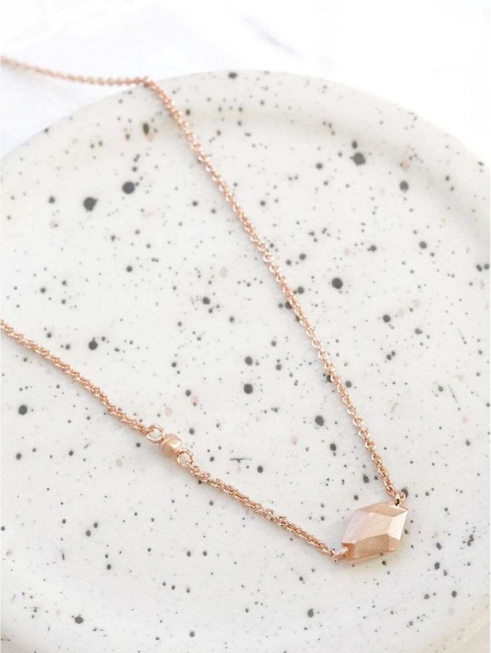 Kendra Scott Laureen Pendant Necklace
